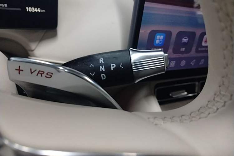 Used VOYAH FREE 2025 Model FREE+ Four-Wheel-Drive Qiankun Edition Gear Lever