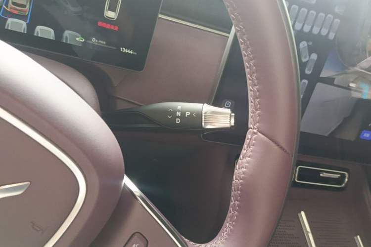 Used VOYAH FREE 2025 Model FREE+ Rear-Drive Qiankun Edition Gear Lever