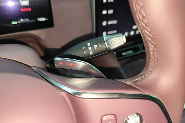 Used VOYAH FREE 2025 Model FREE+ Four-Wheel-Drive Qiankun Edition Gear Lever