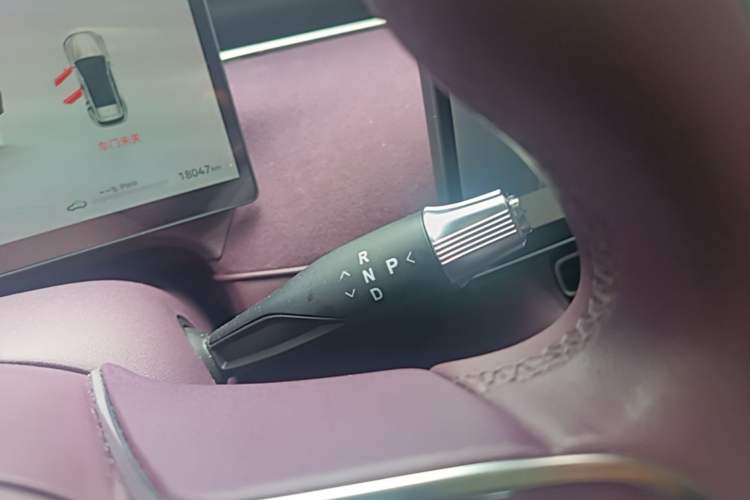 Used VOYAH FREE 2025 Model FREE+ Rear-Drive Qiankun Edition Gear Lever