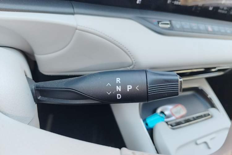 Used VOYAH FREE 2025 318 318 km Rear-Drive Touring Edition Gear Lever