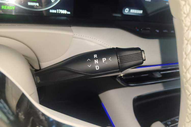 Used VOYAH FREE 2025 318 318 km Rear-Drive Touring Edition Gear Lever