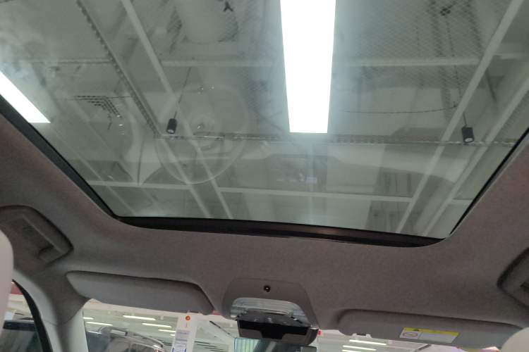Used VOYAH FREE 2025 318 318 km Rear-Drive Touring Edition Headliner
