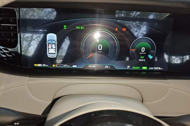 Used VOYAH FREE 2025 318 318 km Rear-Drive Touring Edition Instrument Cluster
