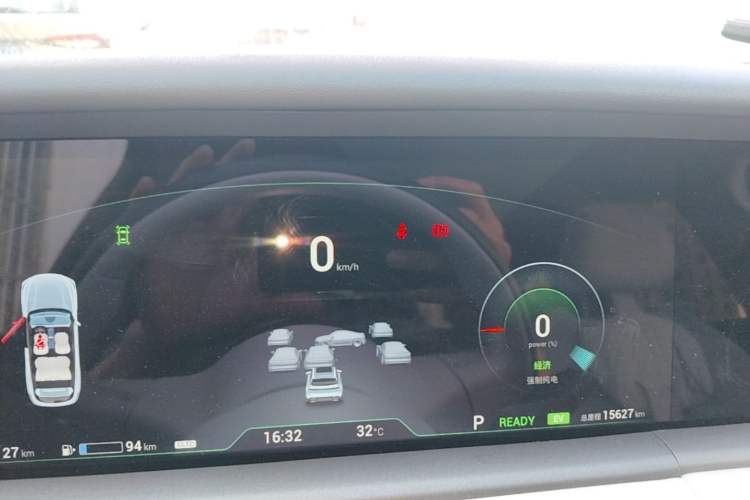 Used VOYAH FREE 2025 318 318 km Rear-Drive Touring Edition Instrument Cluster