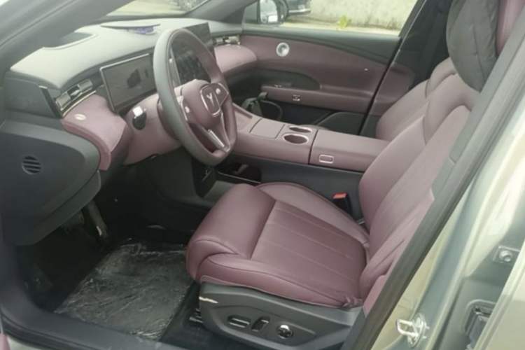 Used VOYAH FREE 2025 Model FREE+ Rear-Drive Qiankun Edition Interior 2