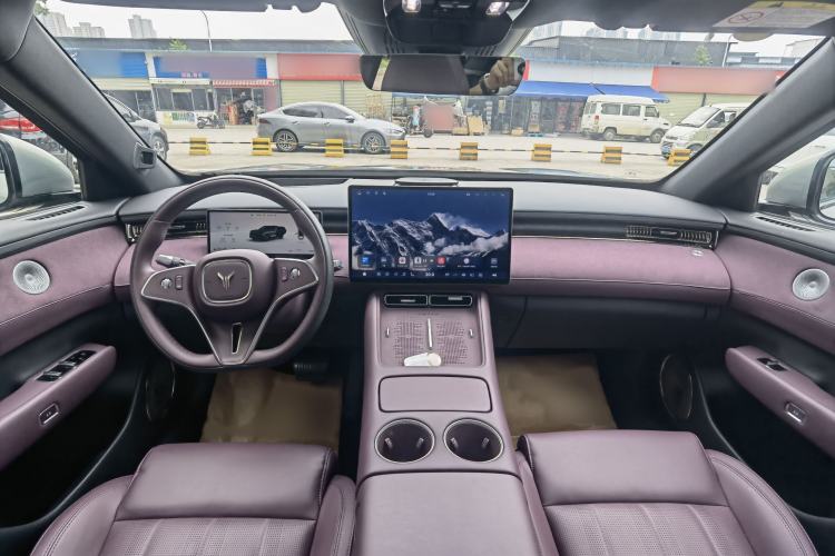 Used VOYAH FREE 2025 Model FREE+ Rear-Drive Qiankun Edition Interior 3