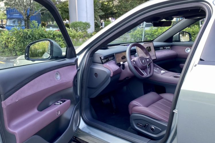 Used VOYAH FREE 2025 Model FREE+ Rear-Drive Qiankun Edition Interior 8