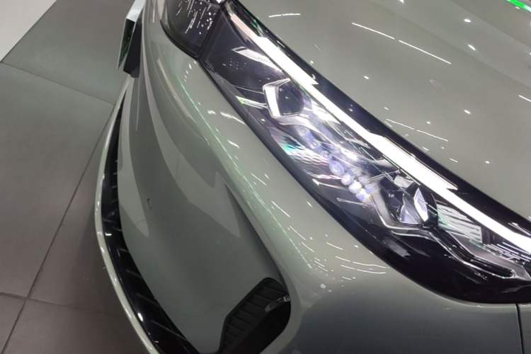 Used VOYAH FREE 2025 Model FREE+ Four-Wheel-Drive Qiankun Edition Left Front Headlight