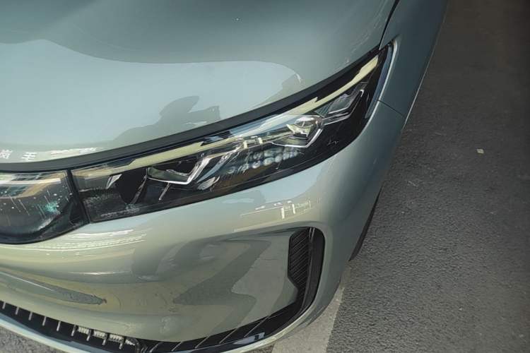 Used VOYAH FREE 2025 Model FREE+ Rear-Drive Qiankun Edition Left Front Headlight