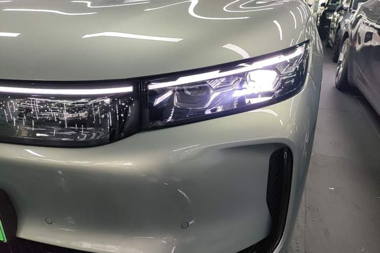 Used VOYAH FREE 2025 Model FREE+ Rear-Drive Qiankun Edition Left Front Headlight