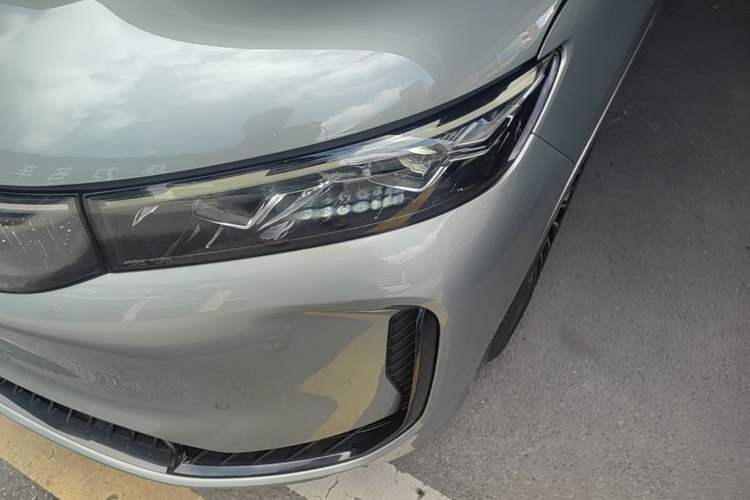 Used VOYAH FREE 2025 Model FREE+ Four-Wheel-Drive Qiankun Edition Left Front Headlight