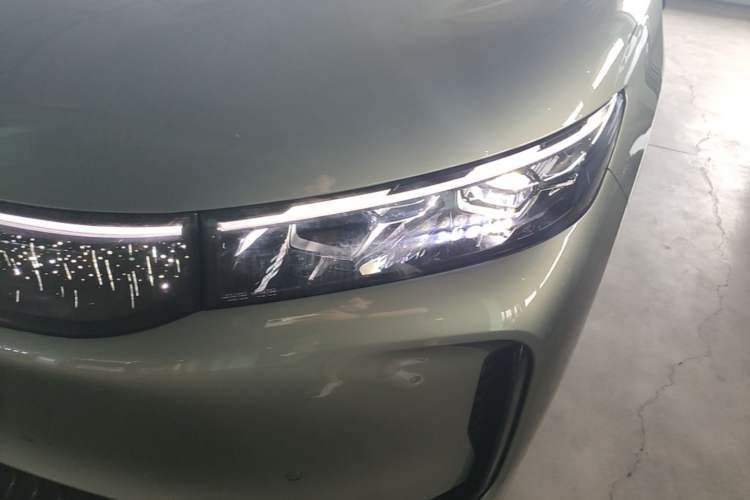 Used VOYAH FREE 2025 Model FREE+ Rear-Drive Qiankun Edition Left Front Headlight