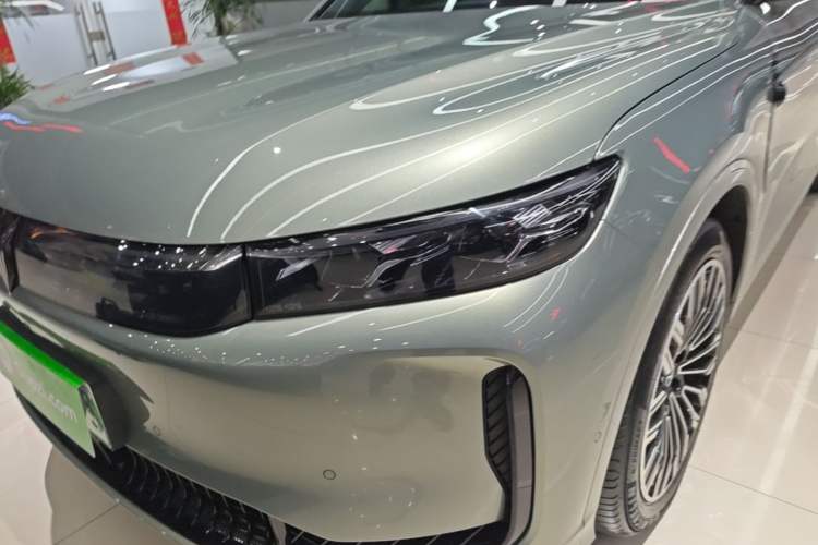 Used VOYAH FREE 2025 Model FREE+ Rear-Drive Qiankun Edition Left Front Headlight
