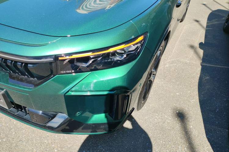 Used VOYAH FREE 2025 318 318 km Rear-Drive Touring Edition Left Front Headlight