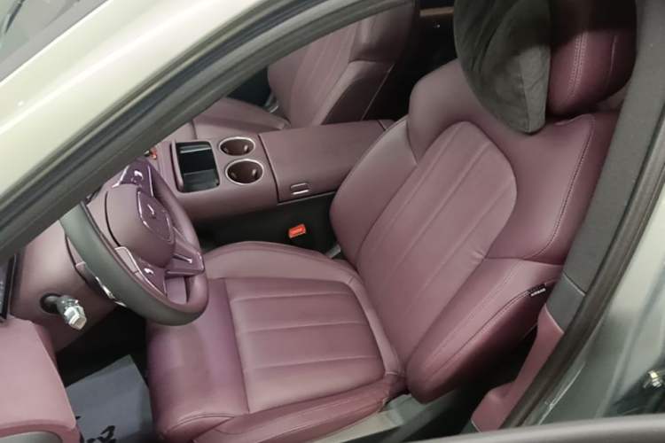 Used VOYAH FREE 2025 Model FREE+ Four-Wheel-Drive Qiankun Edition Left Front Seat
