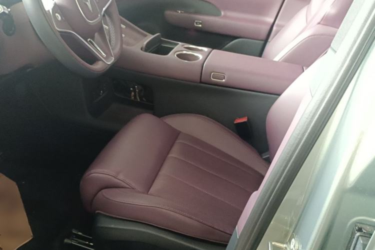 Used VOYAH FREE 2025 Model FREE+ Rear-Drive Qiankun Edition Left Front Seat