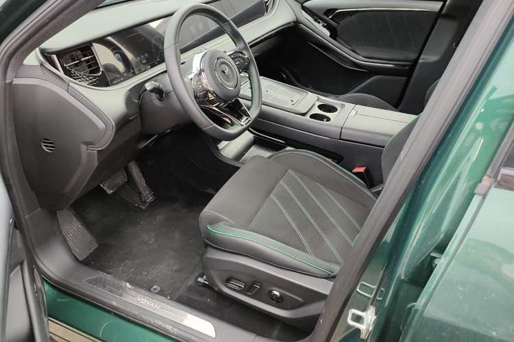 Used VOYAH FREE 2025 318 318 km Rear-Drive Touring Edition Left Front Seat