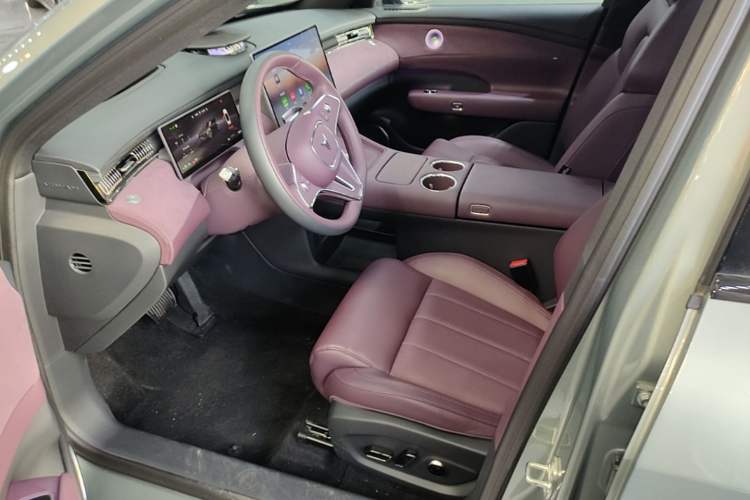 Used VOYAH FREE 2025 Model FREE+ Four-Wheel-Drive Qiankun Edition Left Front Seat