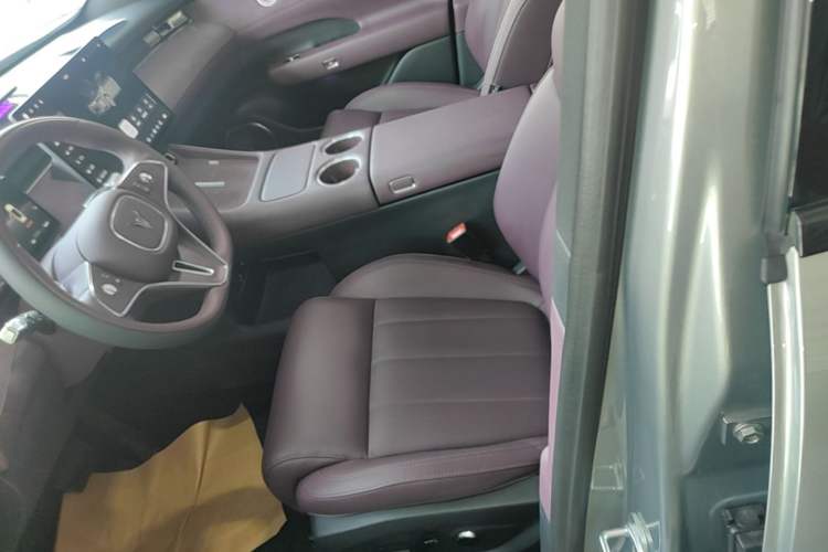 Used VOYAH FREE 2025 Model FREE+ Four-Wheel-Drive Qiankun Edition Left Front Seat