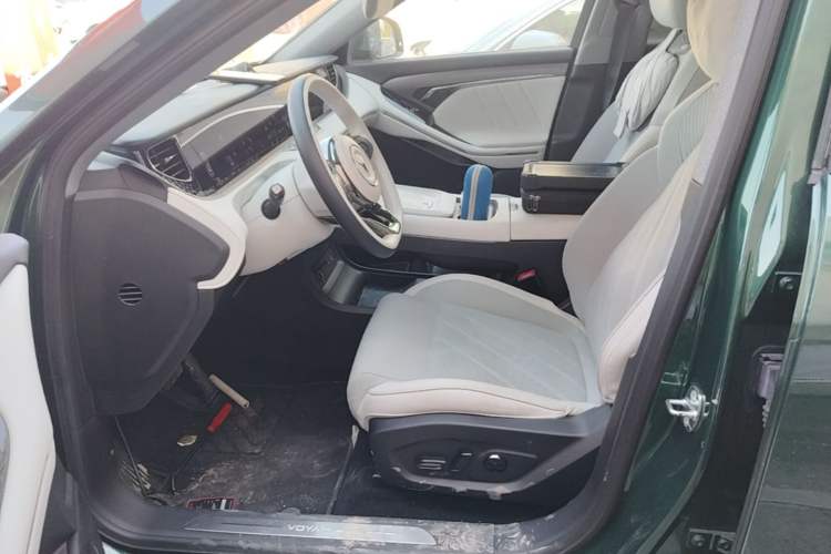 Used VOYAH FREE 2025 318 318 km Rear-Drive Touring Edition Left Front Seat