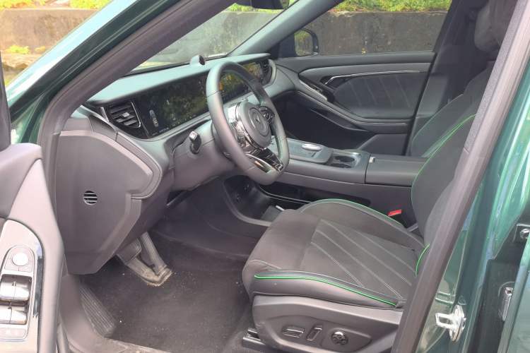 Used VOYAH FREE 2025 318 318 km Rear-Drive Touring Edition Left Front Seat