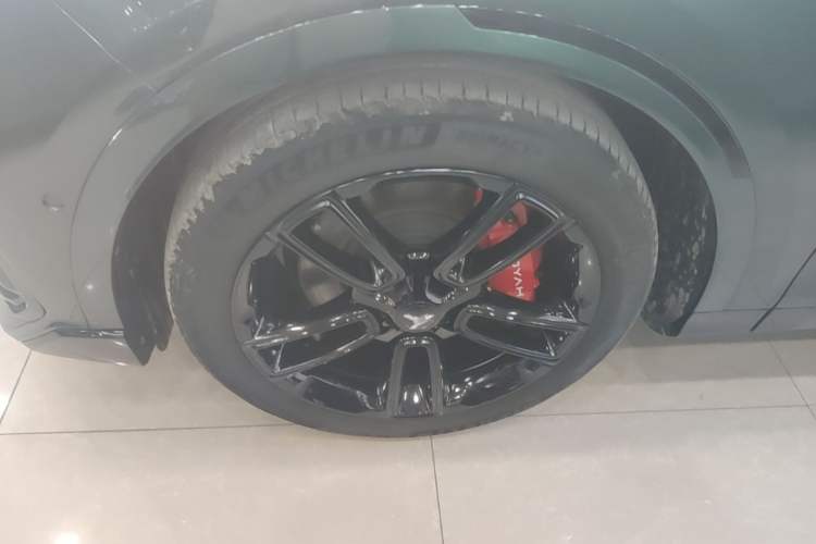 Used VOYAH FREE 2025 318 318 km Rear-Drive Touring Edition Left Front Wheel Hub