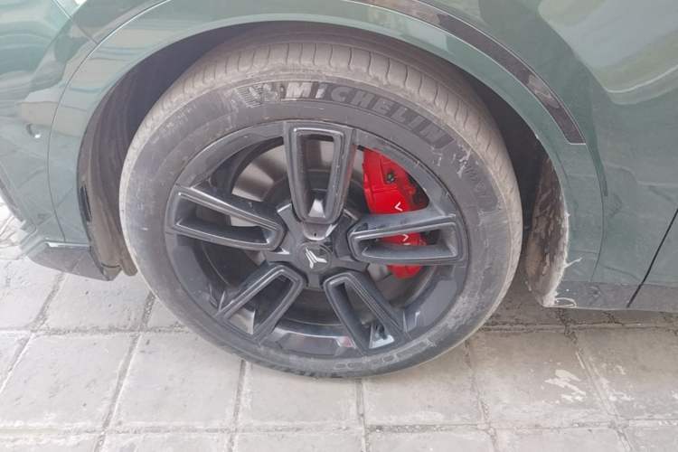 Used VOYAH FREE 2025 318 318 km Rear-Drive Touring Edition Left Front Wheel Hub