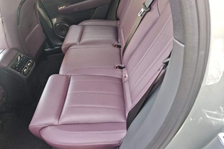 Used VOYAH FREE 2025 Model FREE+ Four-Wheel-Drive Qiankun Edition Left Rear Seat