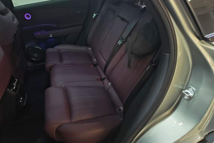 Used VOYAH FREE 2025 Model FREE+ Four-Wheel-Drive Qiankun Edition Left Rear Seat