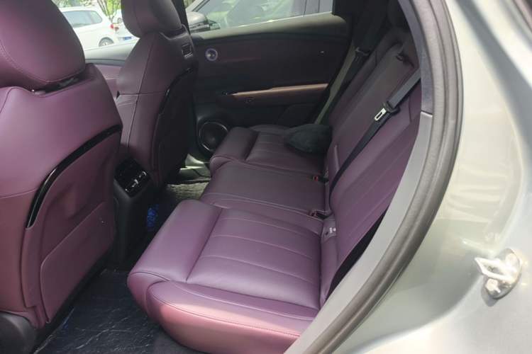 Used VOYAH FREE 2025 Model FREE+ Four-Wheel-Drive Qiankun Edition Left Rear Seat