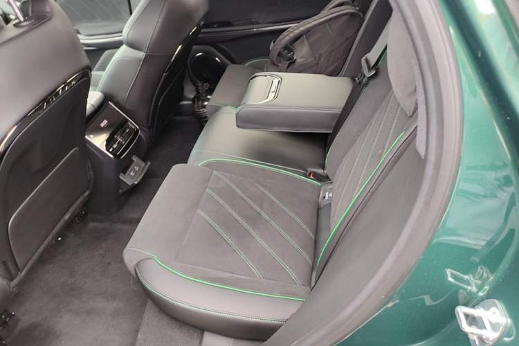 Used VOYAH FREE 2025 318 318 km Rear-Drive Touring Edition Left Rear Seat
