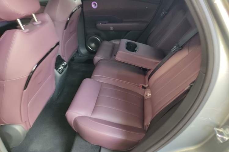 Used VOYAH FREE 2025 Model FREE+ Four-Wheel-Drive Qiankun Edition Left Rear Seat