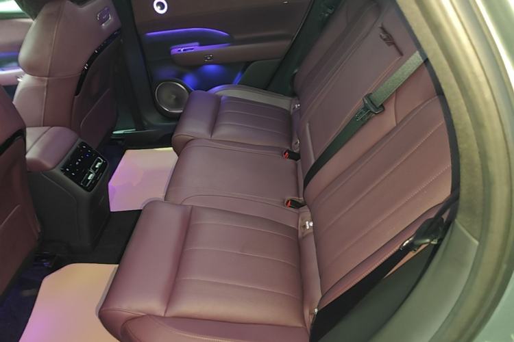 Used VOYAH FREE 2025 Model FREE+ Four-Wheel-Drive Qiankun Edition Left Rear Seat