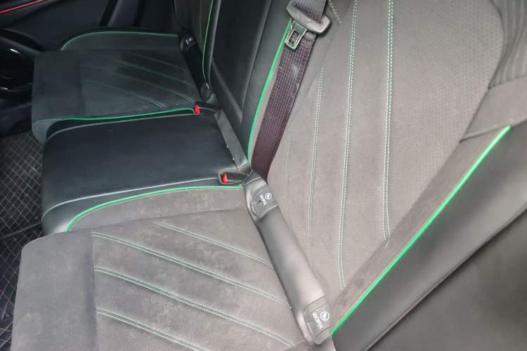 Used VOYAH FREE 2025 318 259 km All-Wheel-Drive Exploration Edition Left Rear Seat