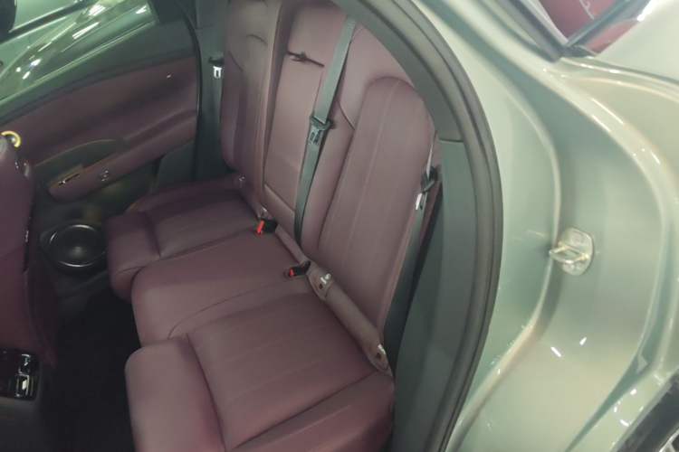 Used VOYAH FREE 2025 Model FREE+ Rear-Drive Qiankun Edition Left Rear Seat