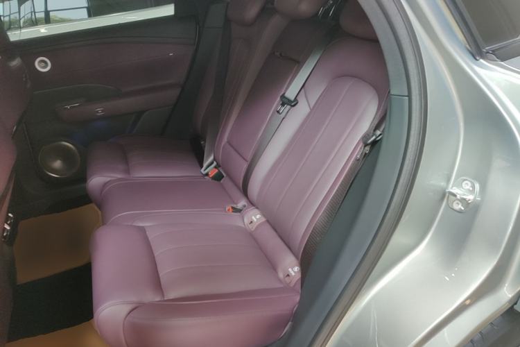 Used VOYAH FREE 2025 Model FREE+ Four-Wheel-Drive Qiankun Edition Left Rear Seat