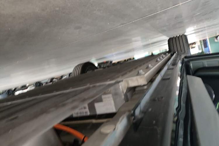 Used VOYAH FREE 2025 Model FREE+ Rear-Drive Qiankun Edition Left Side Sill