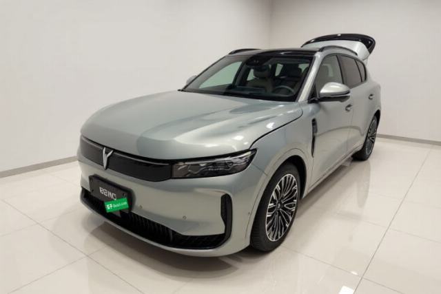 Used VOYAH FREE 2025 Model FREE+ Four-Wheel-Drive Qiankun Edition