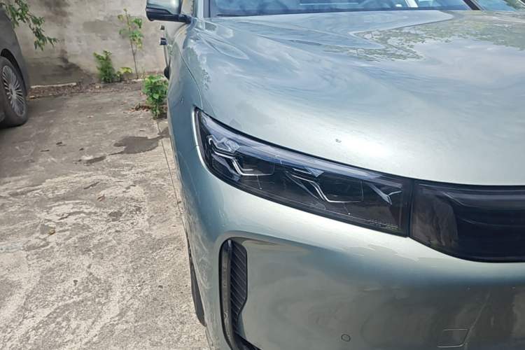 Used VOYAH FREE 2025 Model FREE+ Rear-Drive Qiankun Edition Right Front Headlight