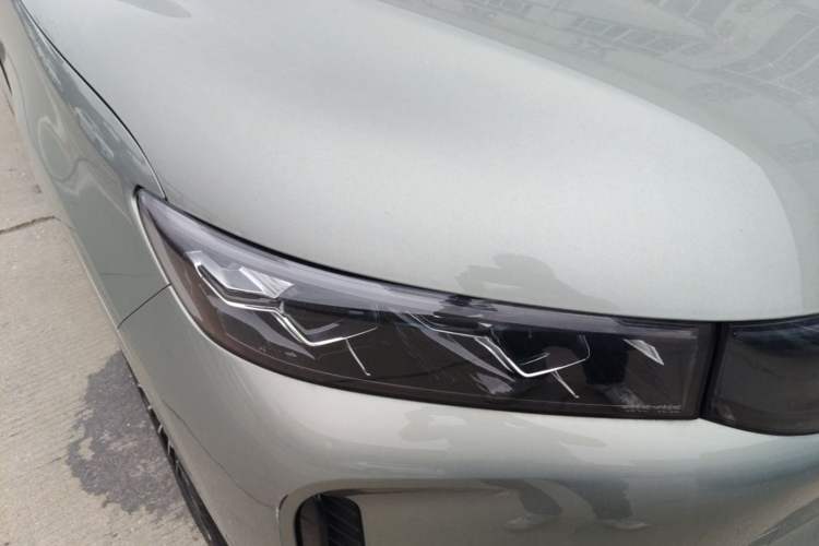 Used VOYAH FREE 2025 Model FREE+ Rear-Drive Qiankun Edition Right Front Headlight