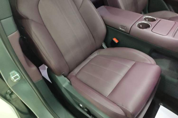 Used VOYAH FREE 2025 Model FREE+ Rear-Drive Qiankun Edition Right Front Seat