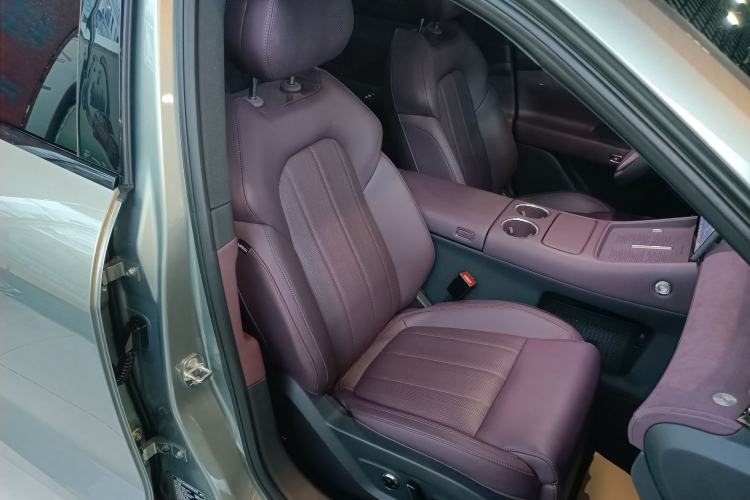 Used VOYAH FREE 2025 Model FREE+ Rear-Drive Qiankun Edition Right Front Seat