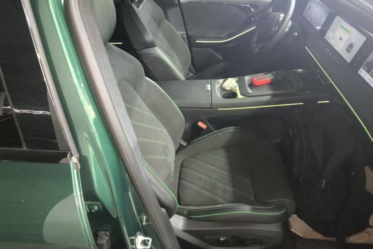 Used VOYAH FREE 2025 318 318 km Rear-Drive Touring Edition Right Front Seat