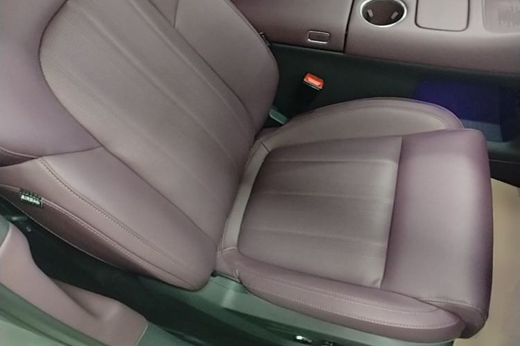 Used VOYAH FREE 2025 Model FREE+ Rear-Drive Qiankun Edition Right Front Seat