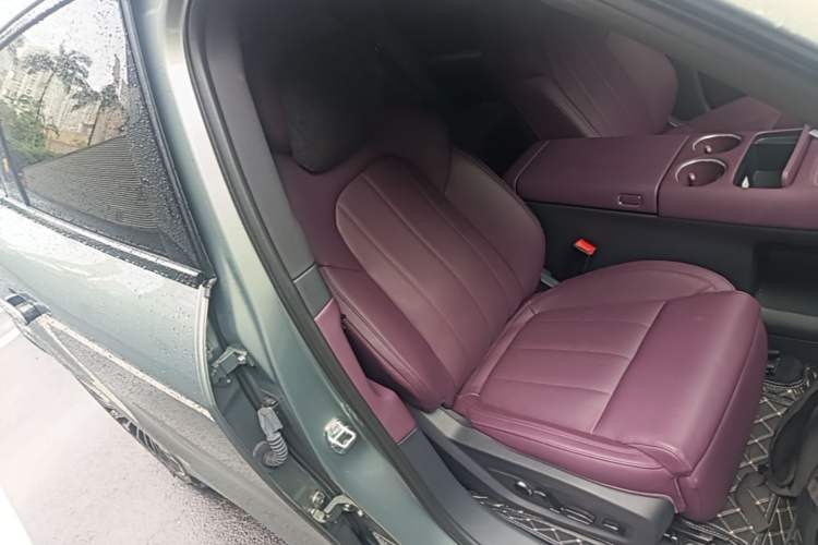 Used VOYAH FREE 2025 Model FREE+ Rear-Drive Qiankun Edition Right Front Seat