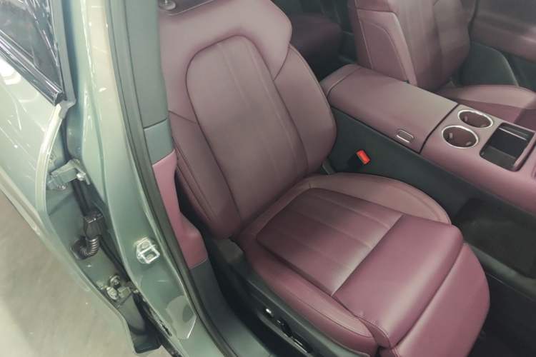 Used VOYAH FREE 2025 Model FREE+ Rear-Drive Qiankun Edition Right Front Seat