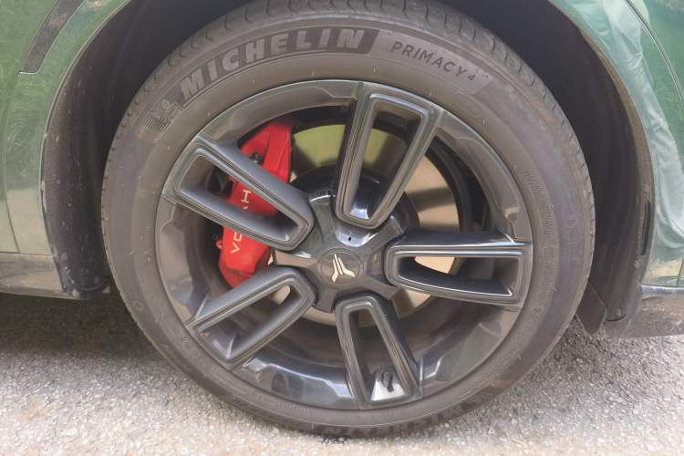 Used VOYAH FREE 2025 318 318 km Rear-Drive Touring Edition Right Front Wheel Hub