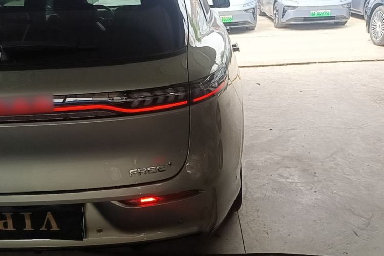 Used VOYAH FREE 2025 Model FREE+ Rear-Drive Qiankun Edition Right Rear Taillight