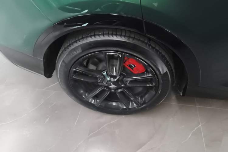 Used VOYAH FREE 2025 318 318 km Rear-Drive Touring Edition Right Rear Wheel Hub